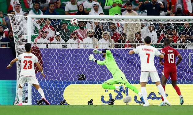 Iran vs Qatar; Hàn Quốc bị chỉ trích dữ dội - Bóng Đá