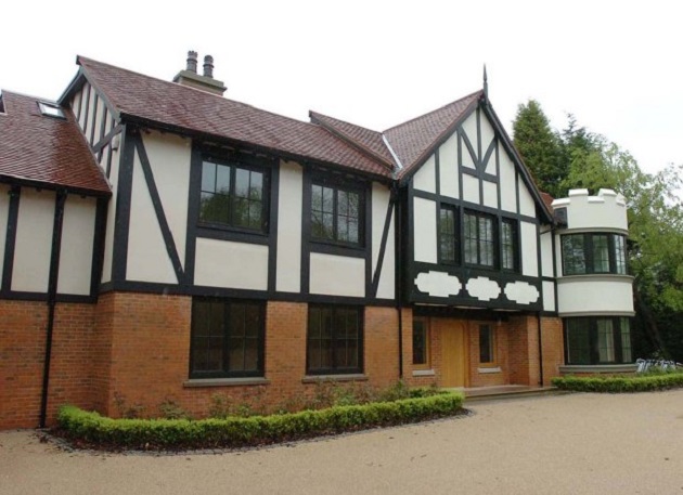 Sir Alex Ferguson 'buys £1.2million five-bed house  - Bóng Đá