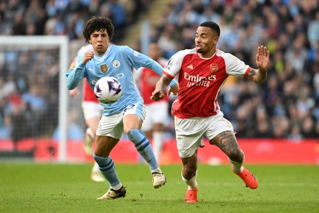 Gabriel Jesus thừa nhận đẳng cấp khác biệt của Liverpool và Manchester City - Bóng Đá