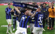 Inter lên ngôi Serie A sau trận cầu 3 thẻ đỏ; Roma lung lay mộng Champions League